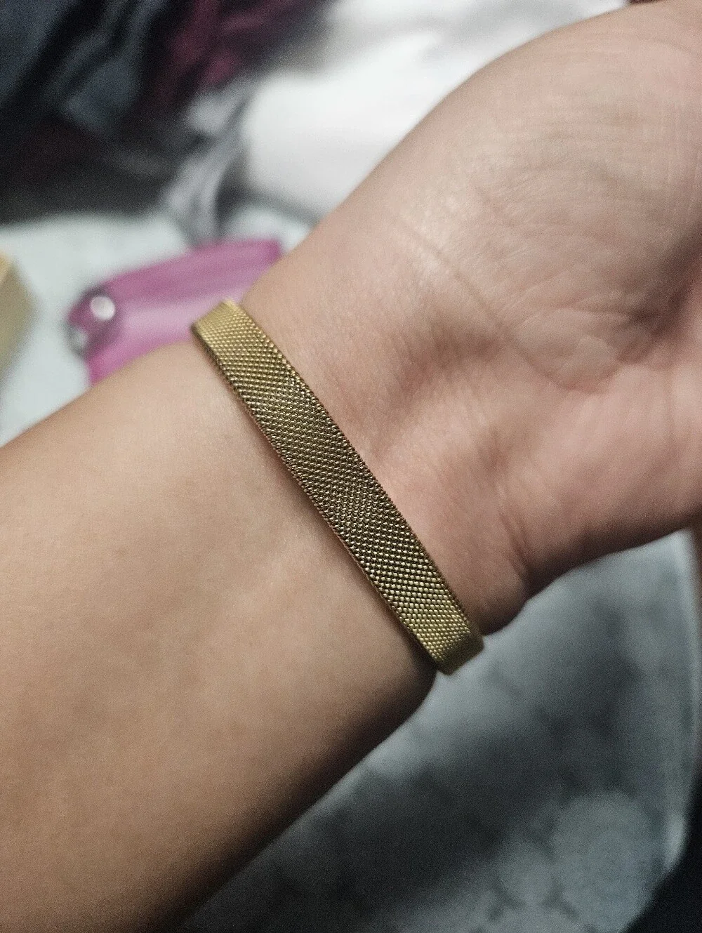 Gold Mesh Bracelet with Black and White Flower Charms